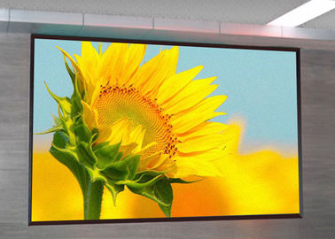 超薄い屋外広告のLED表示スクリーンによって導かれるマトリクス・ディスプレイ小さいピクセル ピッチ